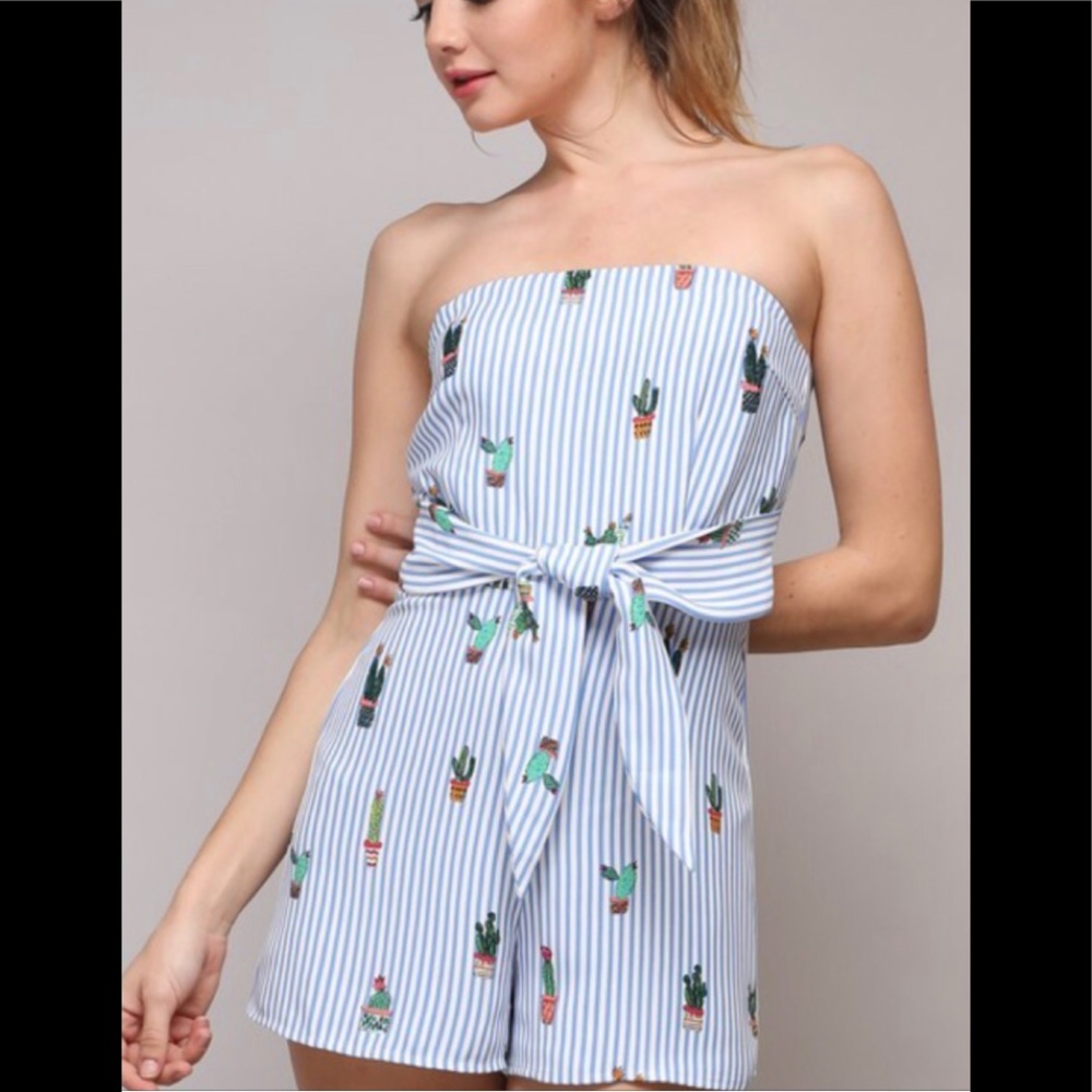Off The Shoulder Romper - Picture 2 of 7